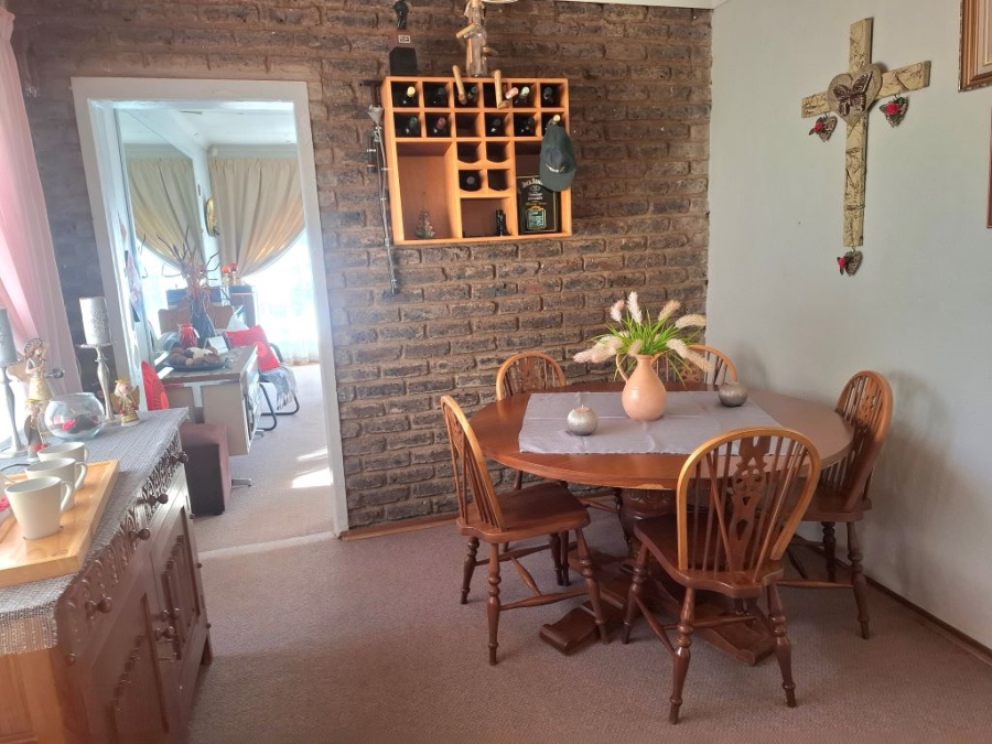 3 Bedroom Property for Sale in Helikonpark Gauteng