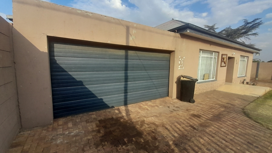 4 Bedroom Property for Sale in Noycedale Gauteng