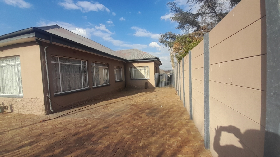 4 Bedroom Property for Sale in Noycedale Gauteng