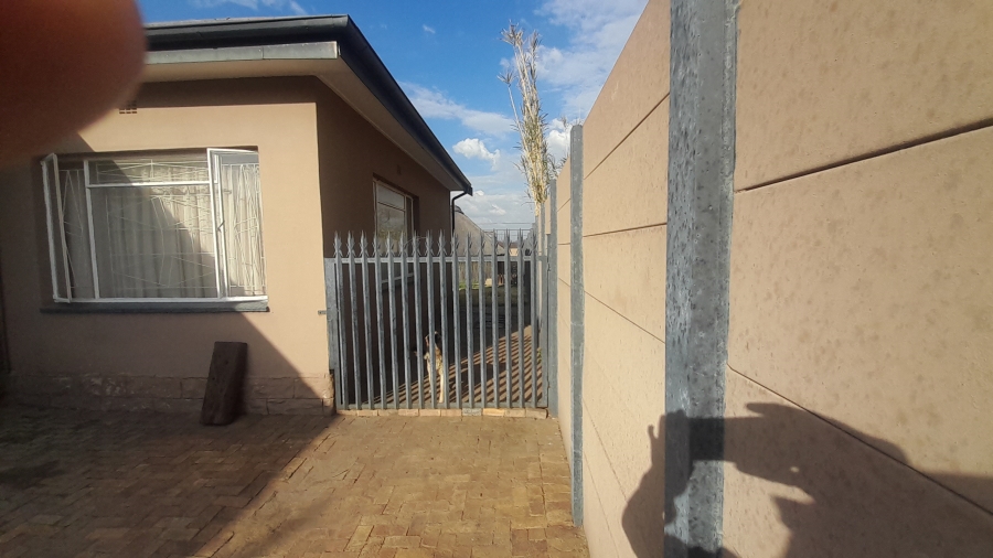 4 Bedroom Property for Sale in Noycedale Gauteng