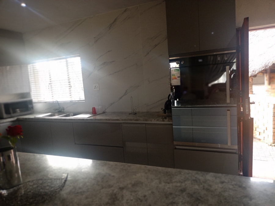 3 Bedroom Property for Sale in Three Rivers Gauteng