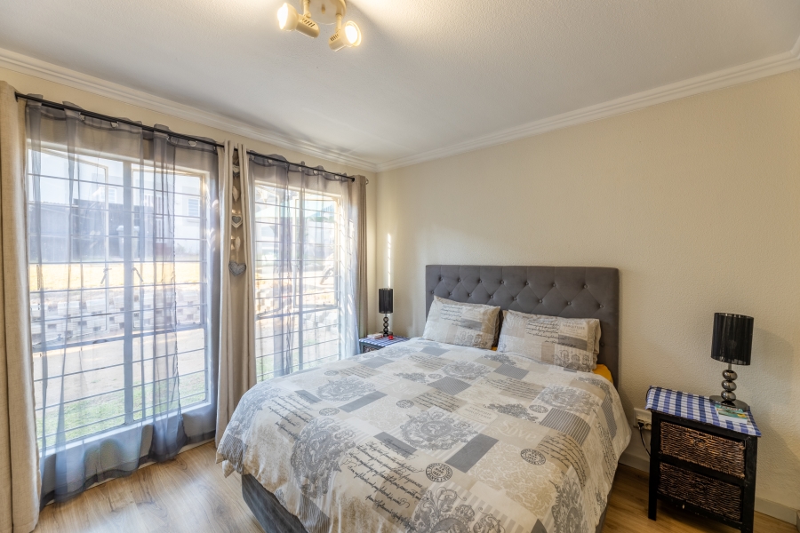 2 Bedroom Property for Sale in Douglasdale Gauteng