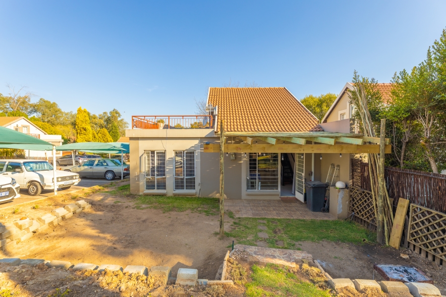 2 Bedroom Property for Sale in Douglasdale Gauteng