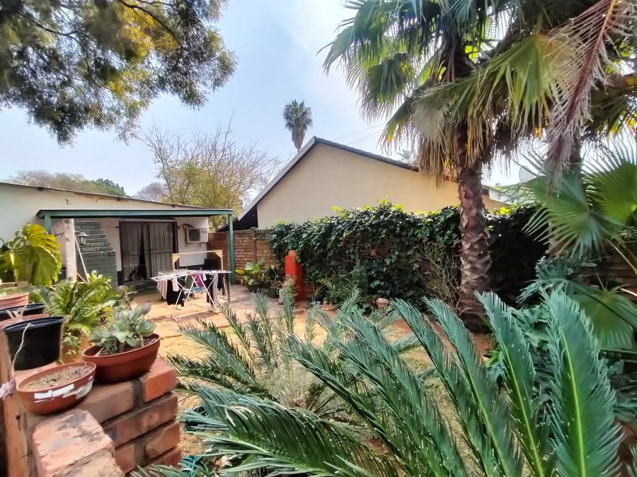 9 Bedroom Property for Sale in Pretoria North Gauteng