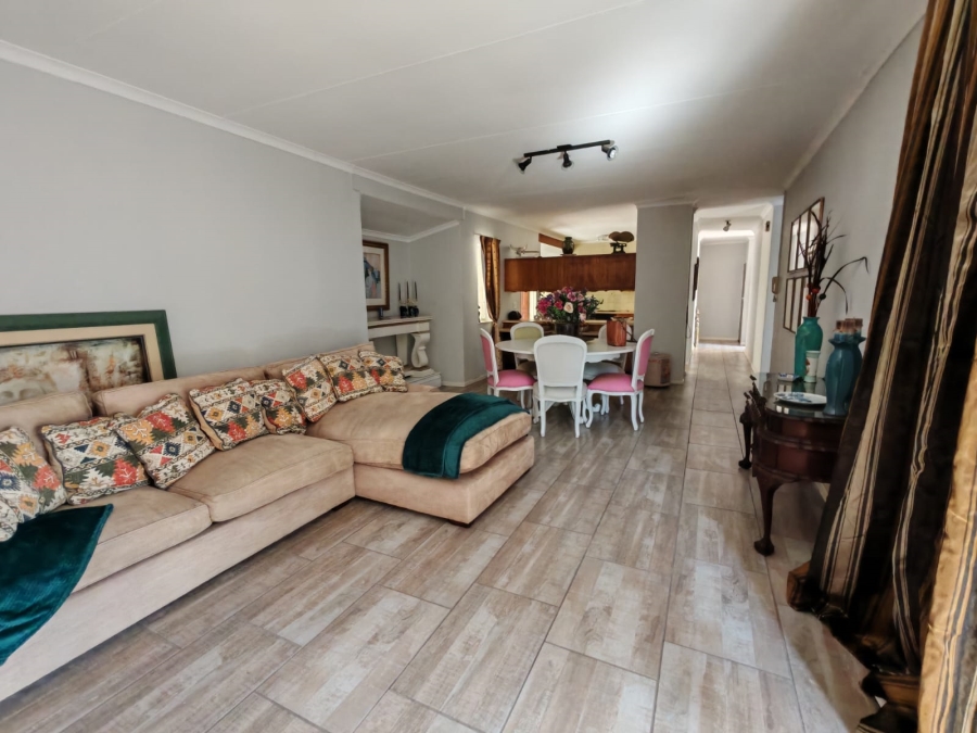 3 Bedroom Property for Sale in Vanderbijlpark SW 5 Gauteng