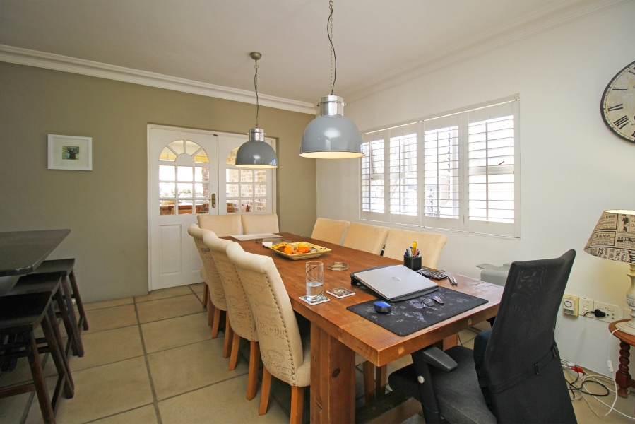 To Let 2 Bedroom Property for Rent in Parkhurst Gauteng