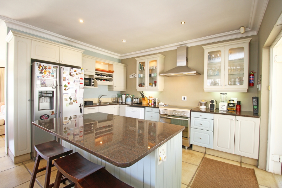 To Let 2 Bedroom Property for Rent in Parkhurst Gauteng