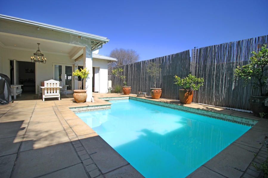To Let 2 Bedroom Property for Rent in Parkhurst Gauteng