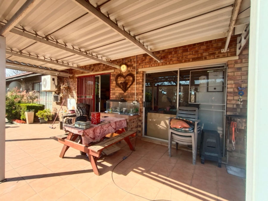 3 Bedroom Property for Sale in Vanderbijlpark SE 2 Gauteng
