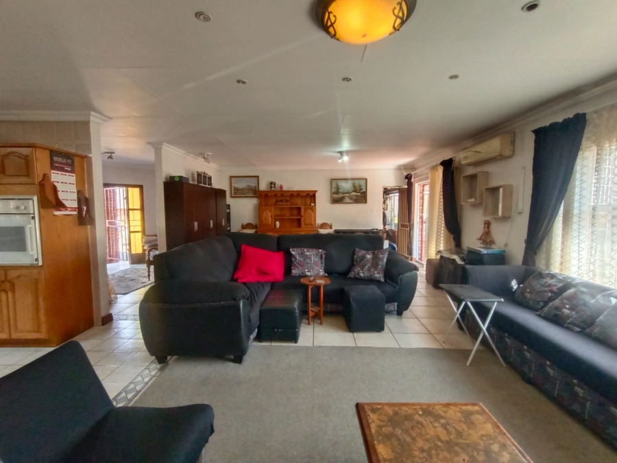 3 Bedroom Property for Sale in Vanderbijlpark SE 2 Gauteng