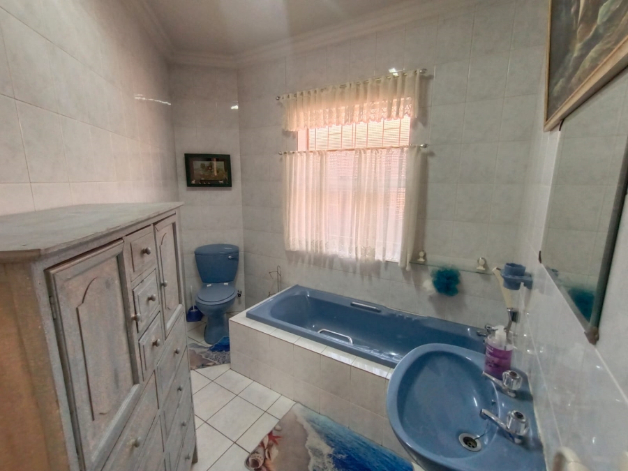 3 Bedroom Property for Sale in Vanderbijlpark SE 2 Gauteng