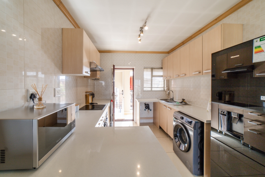 To Let 2 Bedroom Property for Rent in Halfway Gardens Gauteng