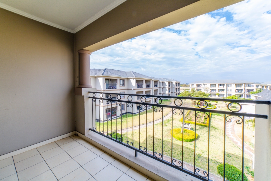 To Let 2 Bedroom Property for Rent in Halfway Gardens Gauteng