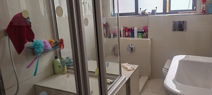 4 Bedroom Property for Sale in Mulbarton Gauteng