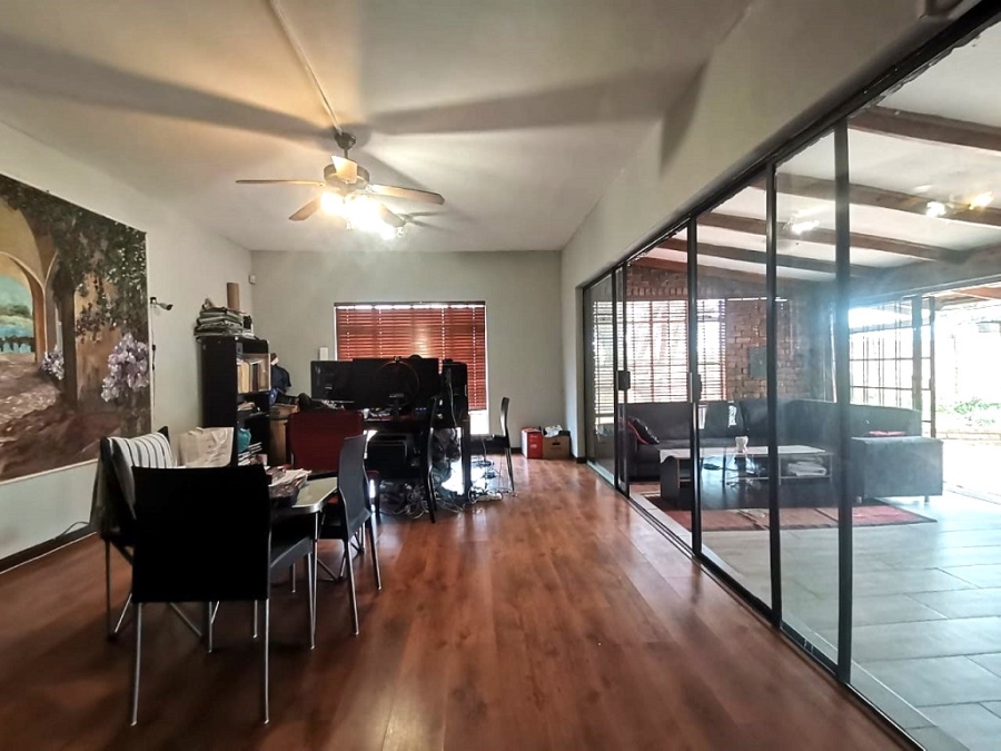 4 Bedroom Property for Sale in Mulbarton Gauteng