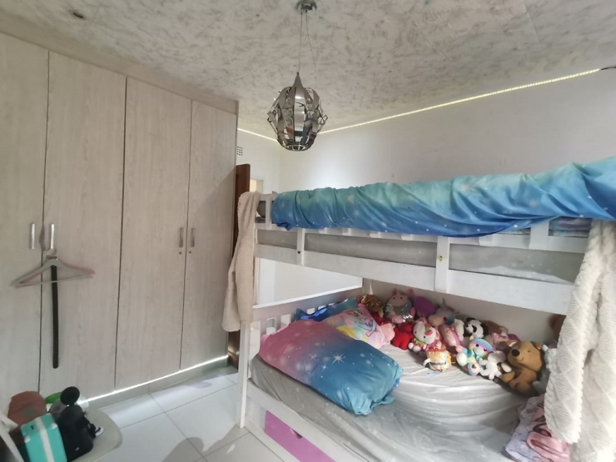 4 Bedroom Property for Sale in Mulbarton Gauteng