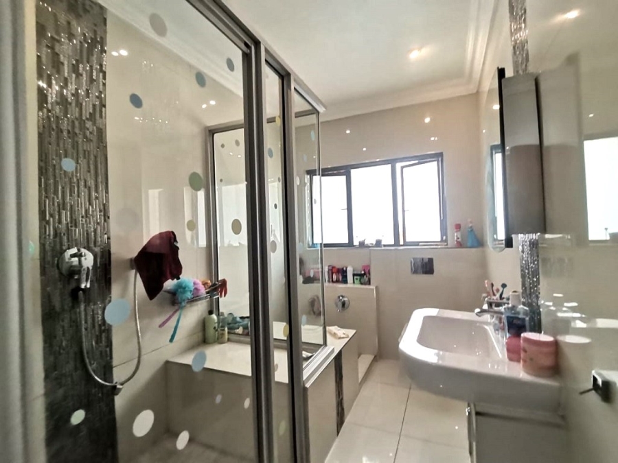 4 Bedroom Property for Sale in Mulbarton Gauteng