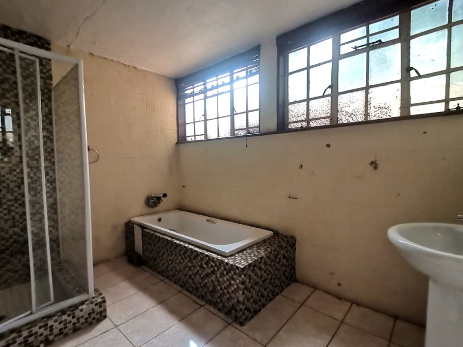 4 Bedroom Property for Sale in Mulbarton Gauteng