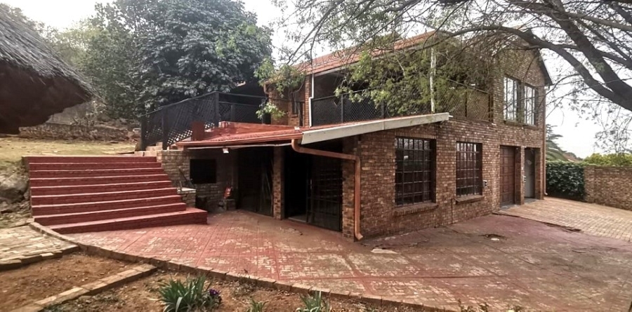 4 Bedroom Property for Sale in Mulbarton Gauteng
