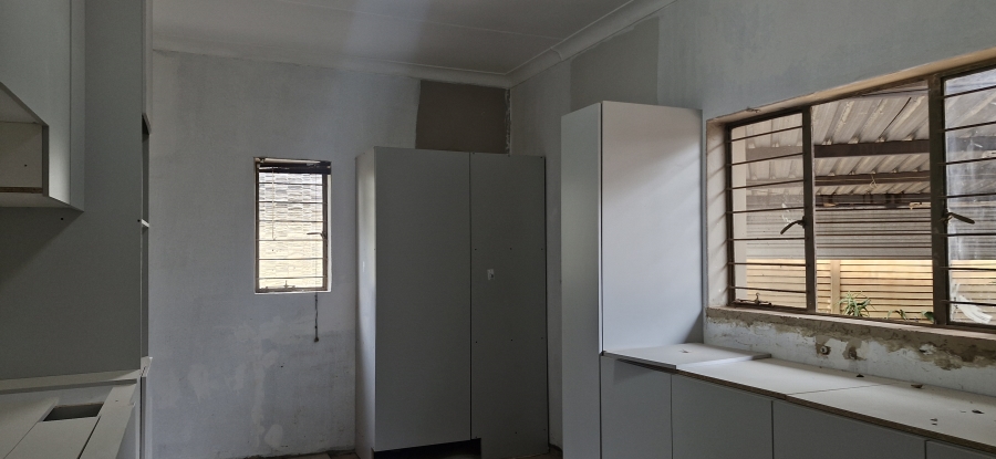 4 Bedroom Property for Sale in La Montagne Gauteng