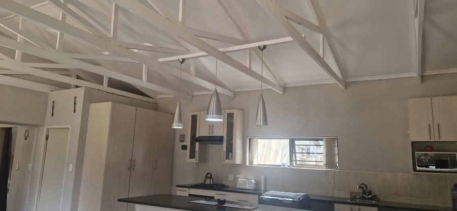 4 Bedroom Property for Sale in La Montagne Gauteng