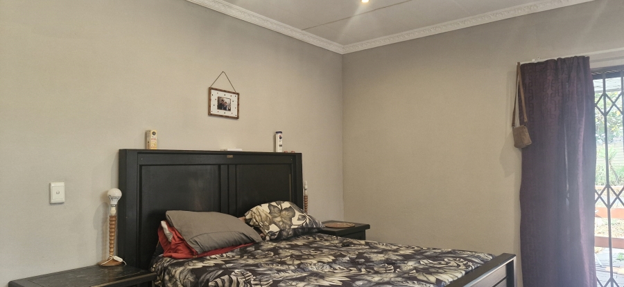 4 Bedroom Property for Sale in La Montagne Gauteng
