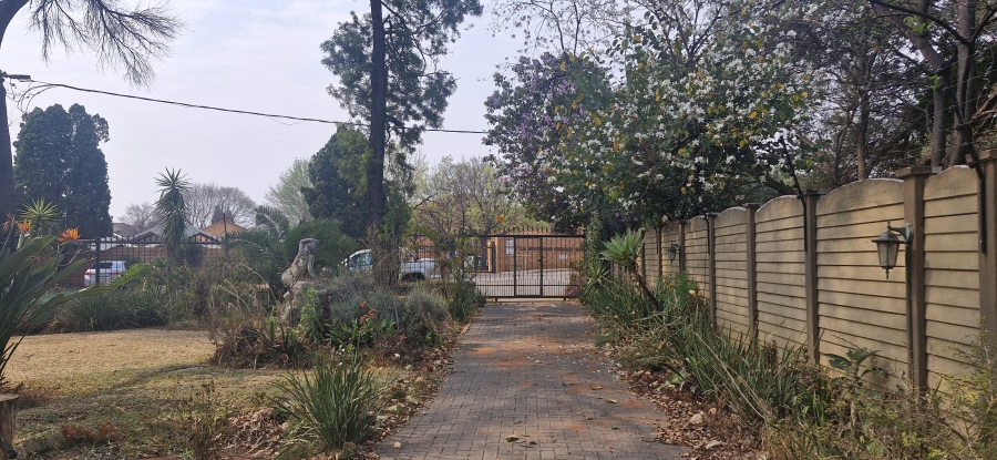 4 Bedroom Property for Sale in La Montagne Gauteng