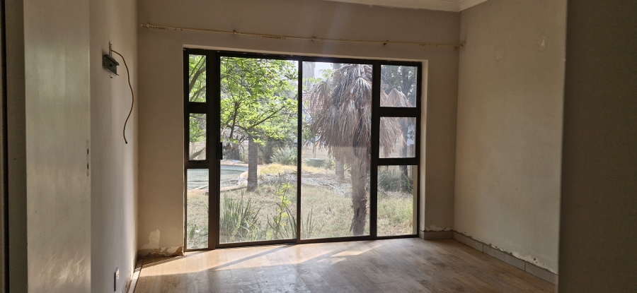 4 Bedroom Property for Sale in La Montagne Gauteng