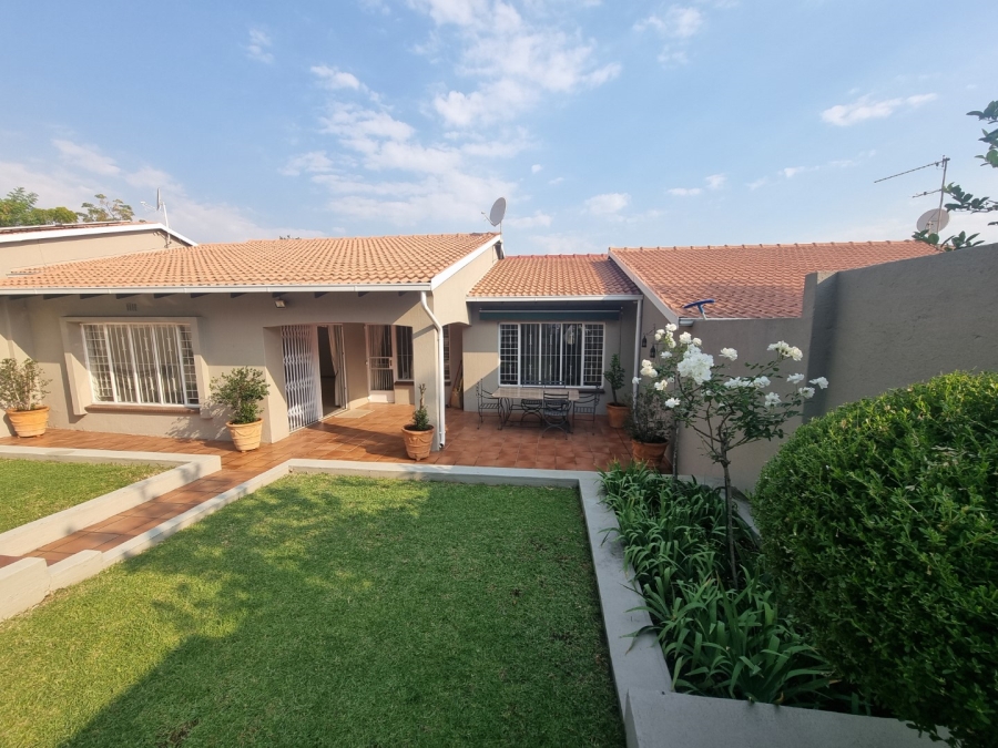 3 Bedroom Property for Sale in Bryanston Gauteng