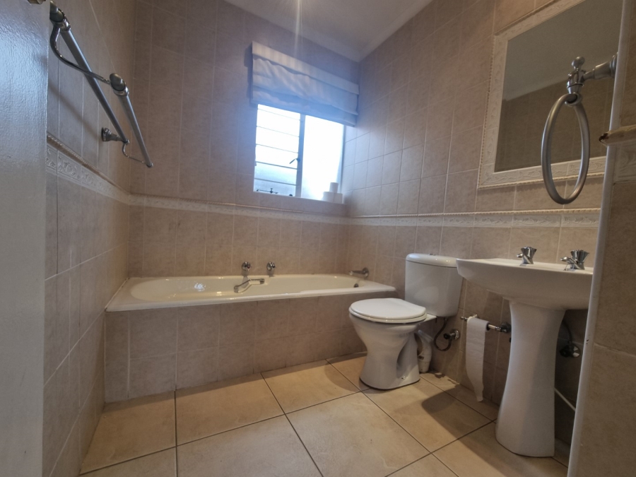 3 Bedroom Property for Sale in Bryanston Gauteng