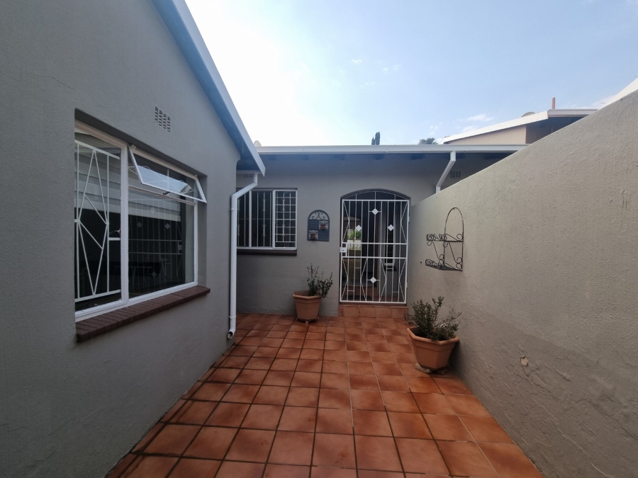 3 Bedroom Property for Sale in Bryanston Gauteng