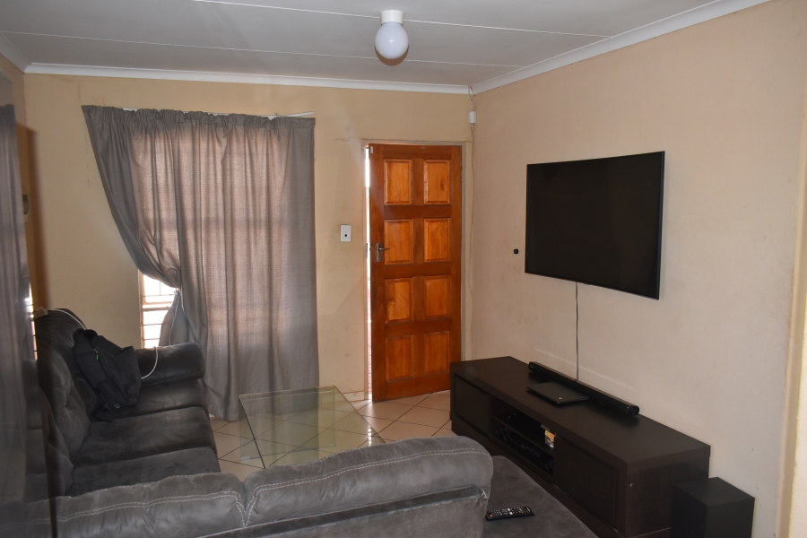 2 Bedroom Property for Sale in Rosslyn Gauteng