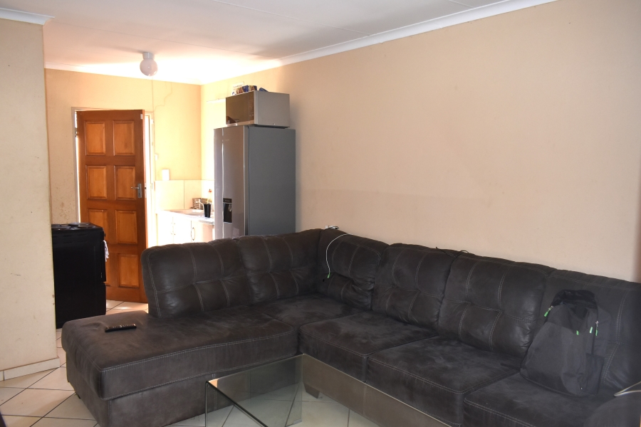 2 Bedroom Property for Sale in Rosslyn Gauteng