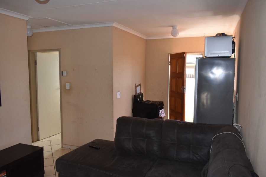 2 Bedroom Property for Sale in Rosslyn Gauteng