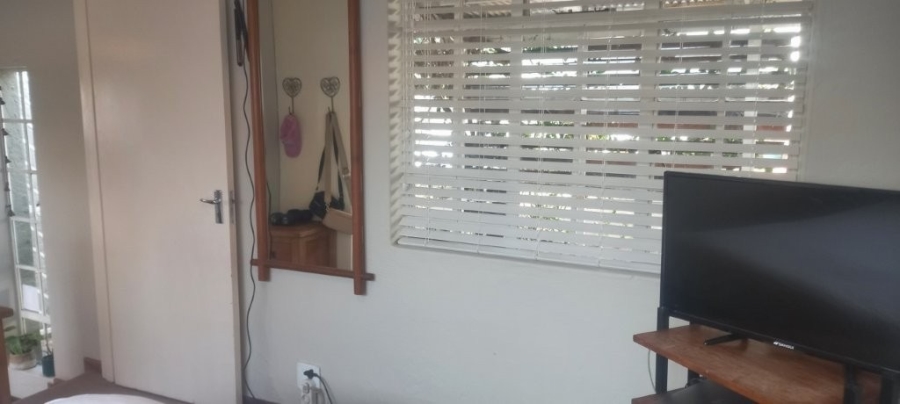 To Let 1 Bedroom Property for Rent in Robindale Gauteng