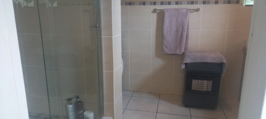 To Let 1 Bedroom Property for Rent in Robindale Gauteng