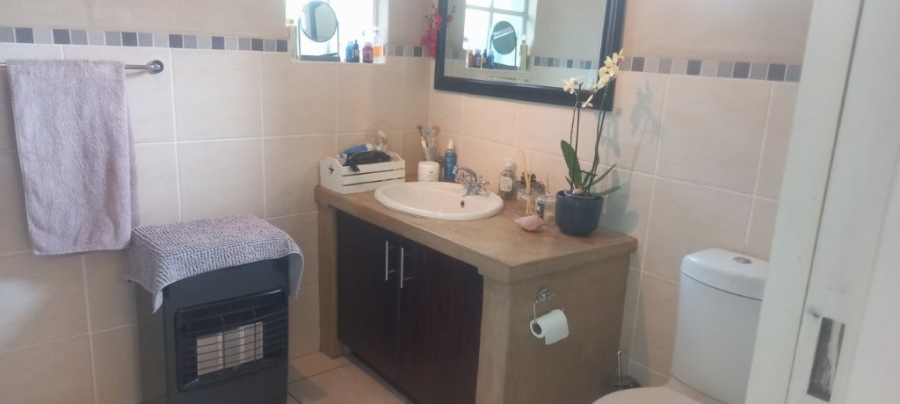 To Let 1 Bedroom Property for Rent in Robindale Gauteng