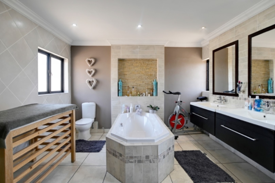 4 Bedroom Property for Sale in Montana Gauteng