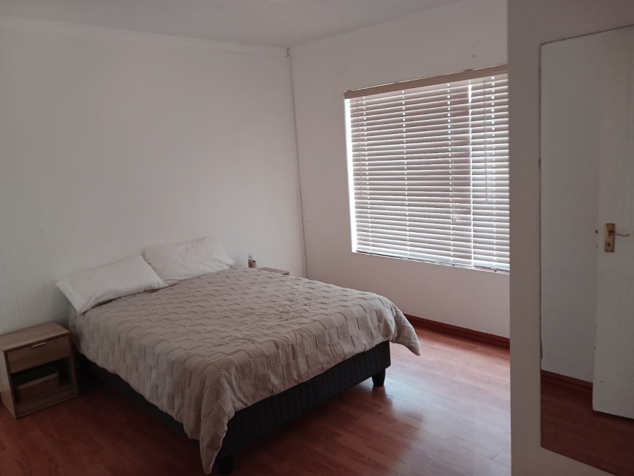 To Let 3 Bedroom Property for Rent in Little Falls Gauteng