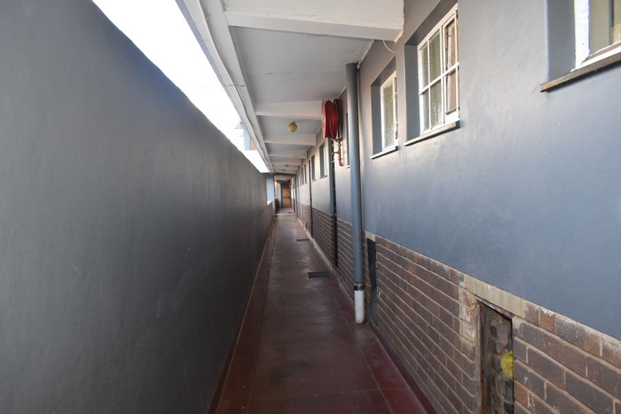 2 Bedroom Property for Sale in Pretoria Central Gauteng