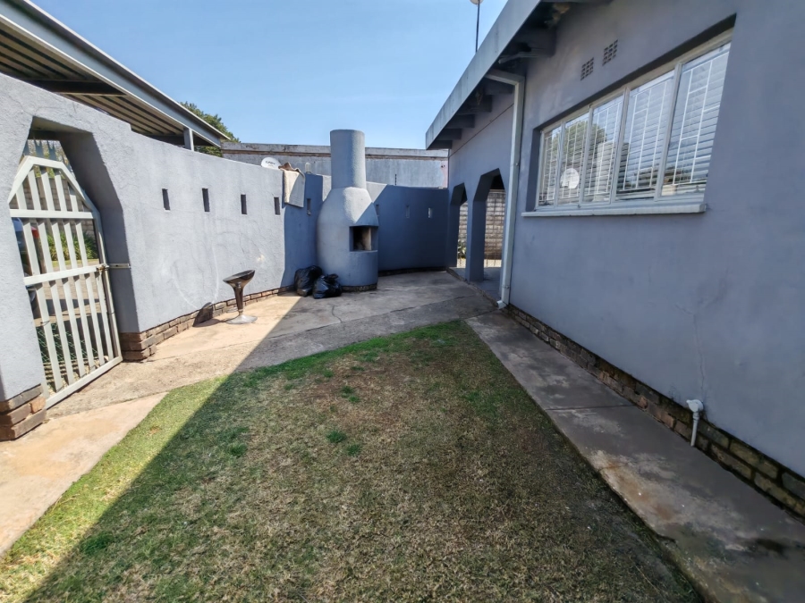 3 Bedroom Property for Sale in Vanderbijlpark SE 6 Gauteng
