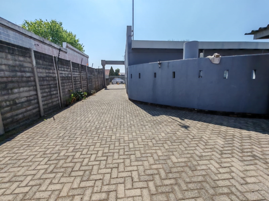 3 Bedroom Property for Sale in Vanderbijlpark SE 6 Gauteng