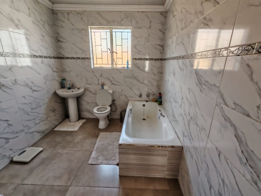 3 Bedroom Property for Sale in Vanderbijlpark SE 6 Gauteng
