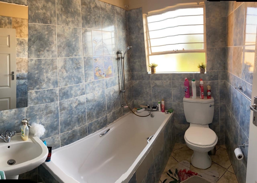 2 Bedroom Property for Sale in Denneoord Gauteng