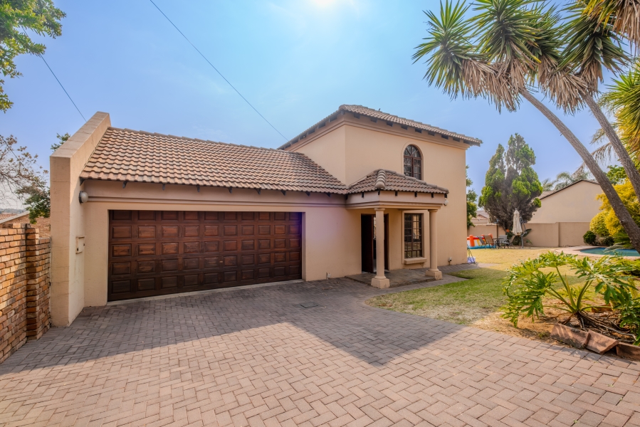 3 Bedroom Property for Sale in Thatchfield Estate Gauteng