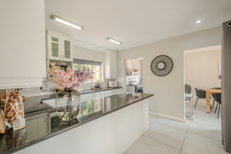3 Bedroom Property for Sale in Thatchfield Estate Gauteng