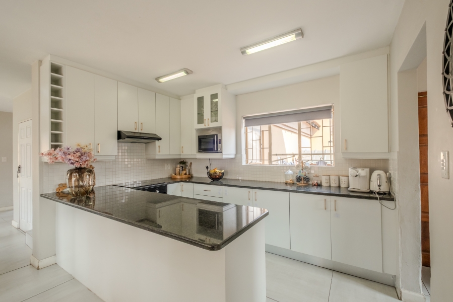 3 Bedroom Property for Sale in Thatchfield Estate Gauteng