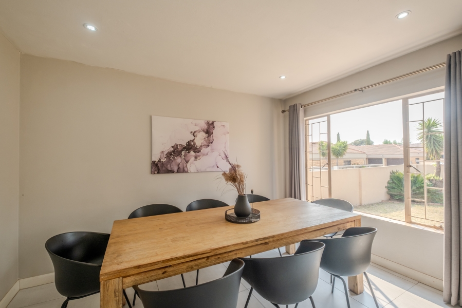 3 Bedroom Property for Sale in Thatchfield Estate Gauteng