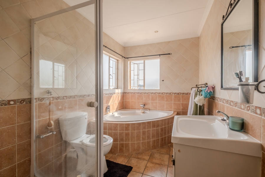 3 Bedroom Property for Sale in Thatchfield Estate Gauteng