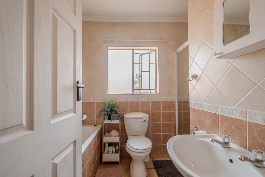 3 Bedroom Property for Sale in Thatchfield Estate Gauteng